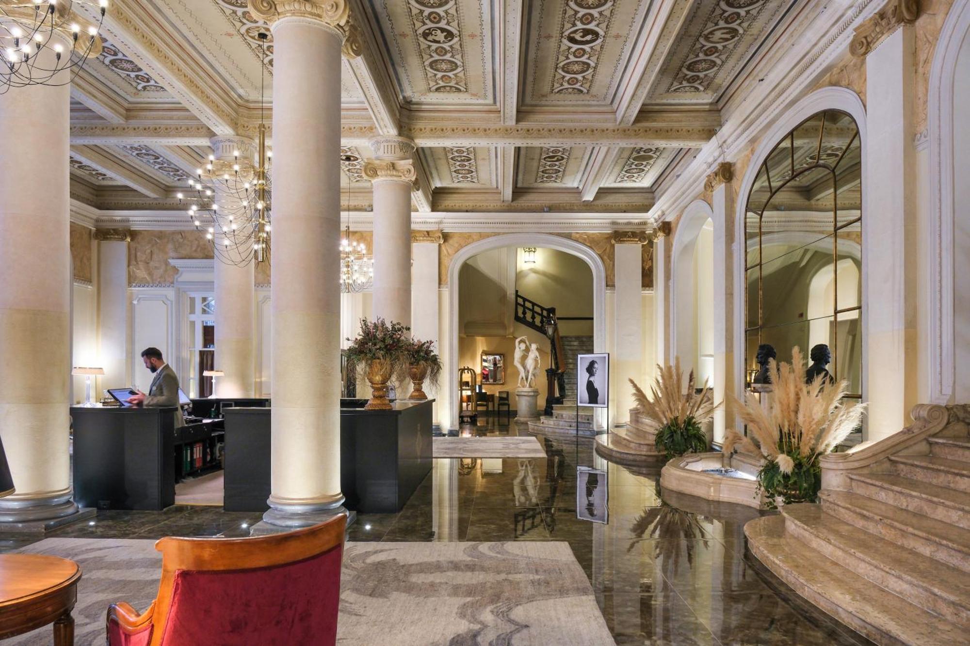 Grand Hotel Et Des Palmes Palermo Exterior foto The lobby of the hotel