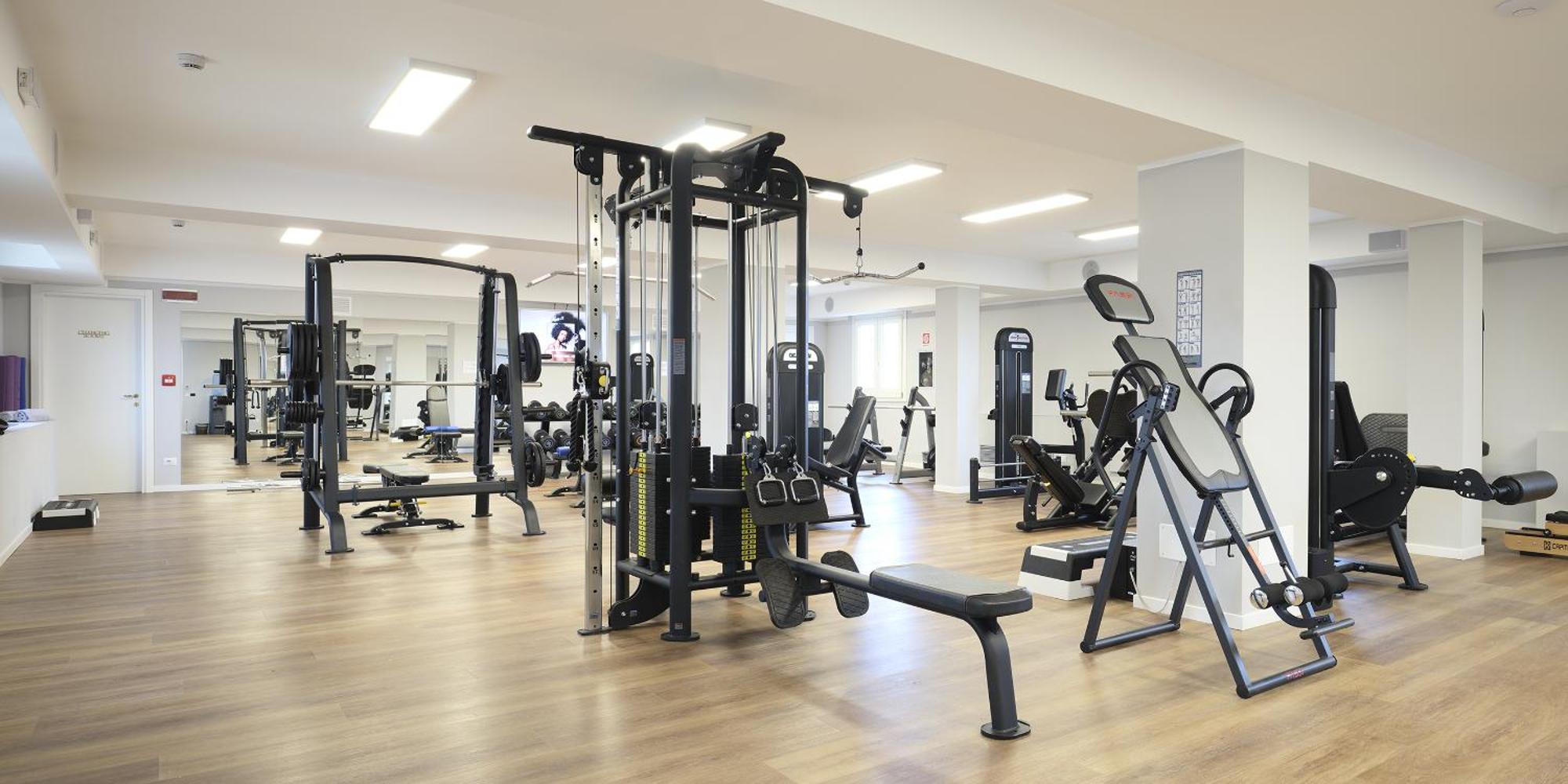 Grand Hotel Et Des Palmes Palermo Exterior foto A typical gym