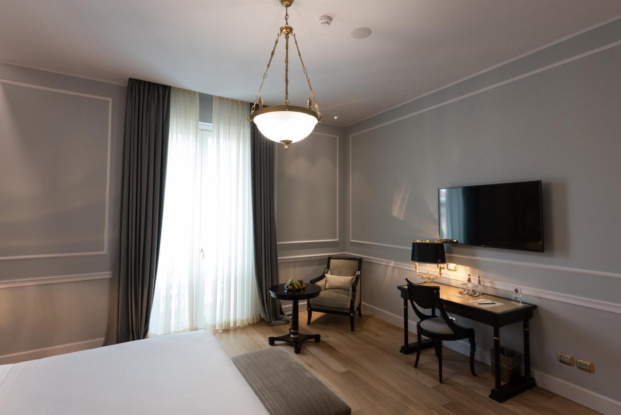 Grand Hotel Et Des Palmes Palermo Exterior foto A room at the hotel